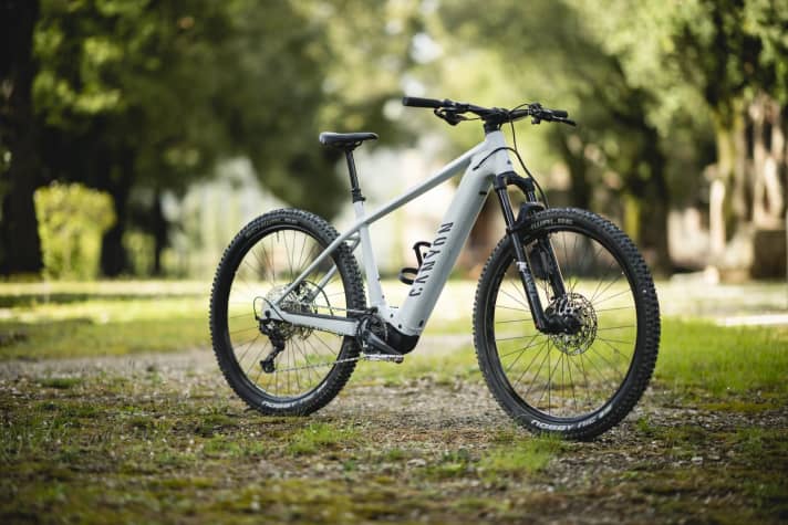 Canyon Grand Canyon:Op 9 // Bosch Performance CX // 750 Wh // Bosch ABS // 29 inch // 120 mm // 4299 Euro