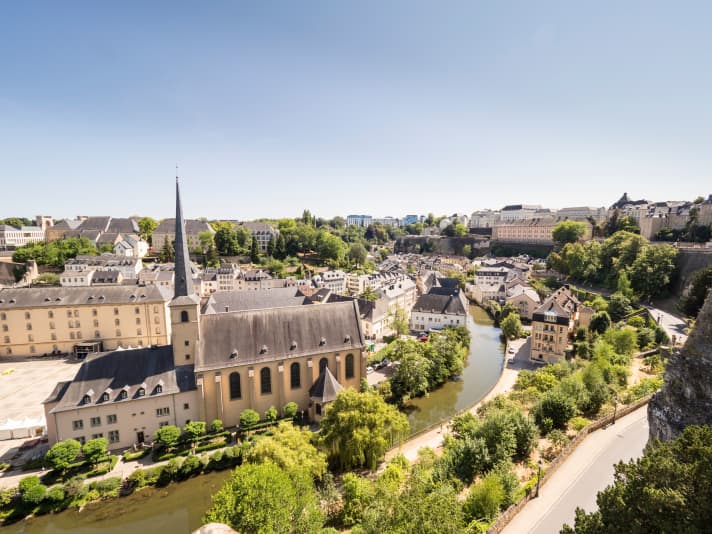 Vertrekpunt: Luxemburg-stad: Uitzicht vanaf de stadsmuren op de Alzette Gorges