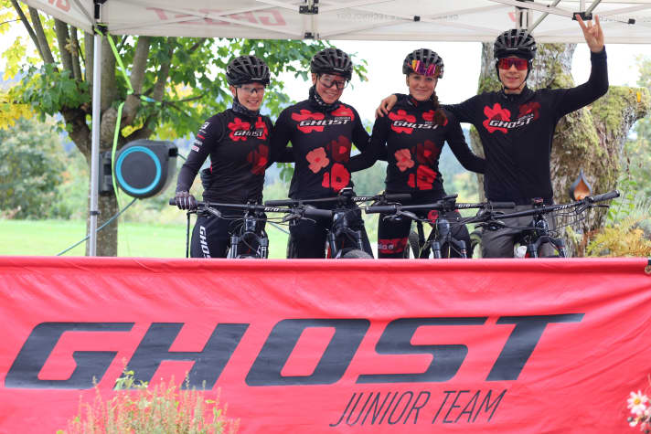 Het Ghost Junior Team beantwoordde ook de vragen van de jonge deelnemers en leefde als een jonge professional.