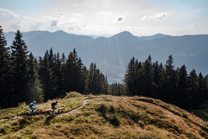 De legendarische Fleckalm Trail vanaf de Ehrenbach-Höhe eindigt in Kirchberg en is een must.