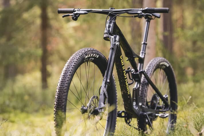 Met 120 millimeter veerweg is de Lefty Ocho een absolute MacHT voor de voorkant van een cross-country fiets. Op de Cannondale Scalpel Carbon 1 doet ze uitstekend leiderschapswerk.